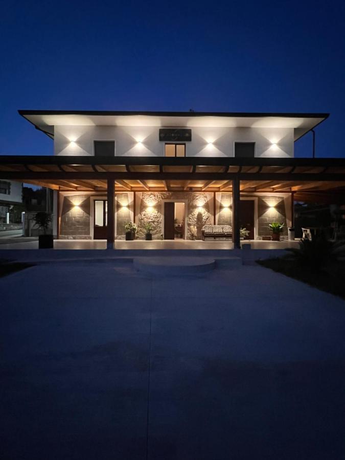 Atomos Bed & Breakfast Alvignano ภายนอก รูปภาพ